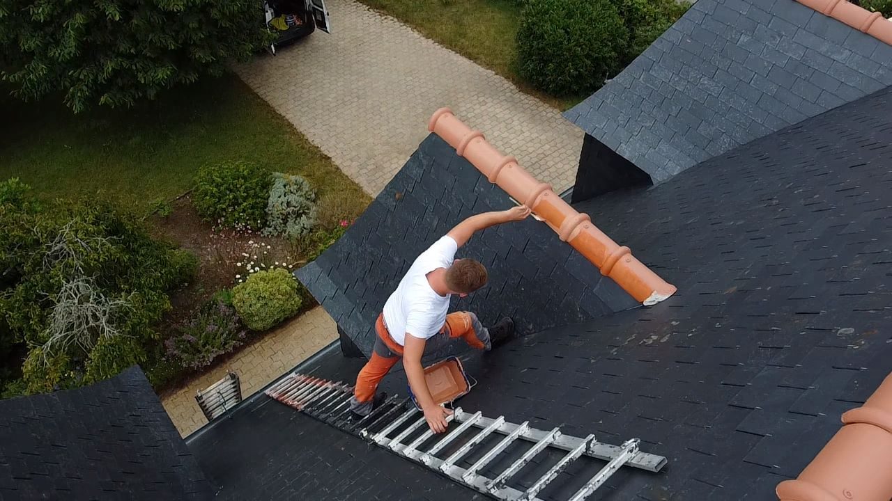 Chantiers de couverture réalisés par RD Renovation à Brest et dans le Finistère